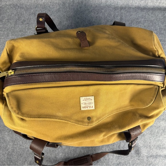 Filson Medium Rugged Twill Duffle Bag - Picture 11 of 13